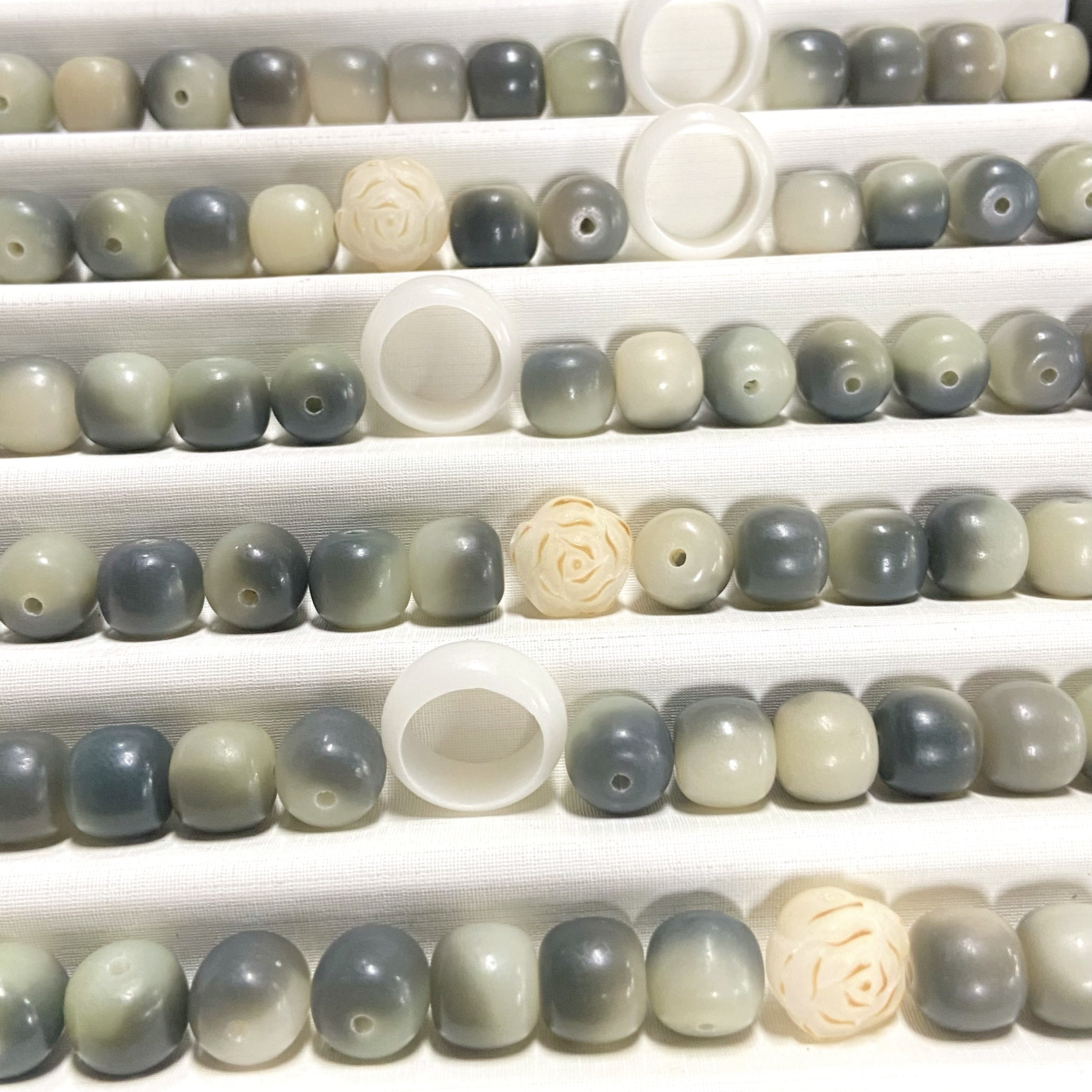 Bodhi Grey Camellia